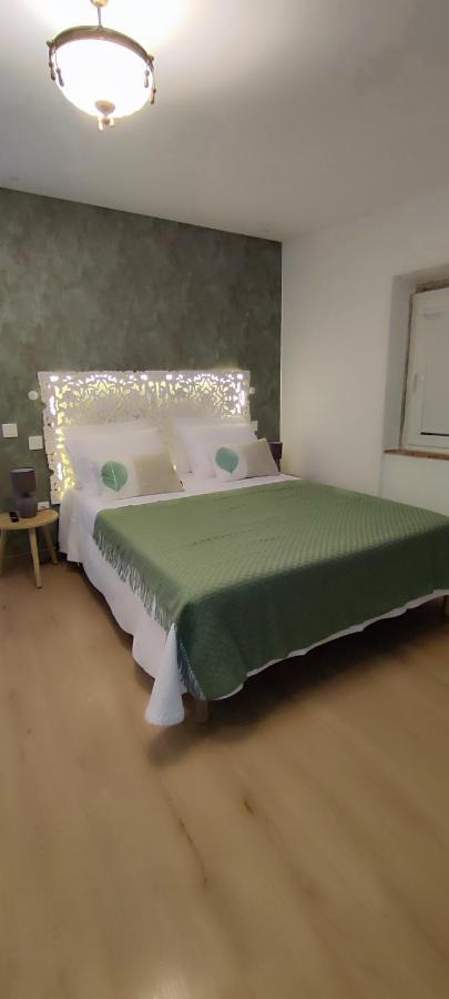 Baia Do Mundo Bed and Breakfast Setúbal Exteriör bild